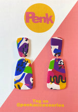 Cargar imagen en el visor de la galería, Memphis Design Inspired Earrings - Flat
